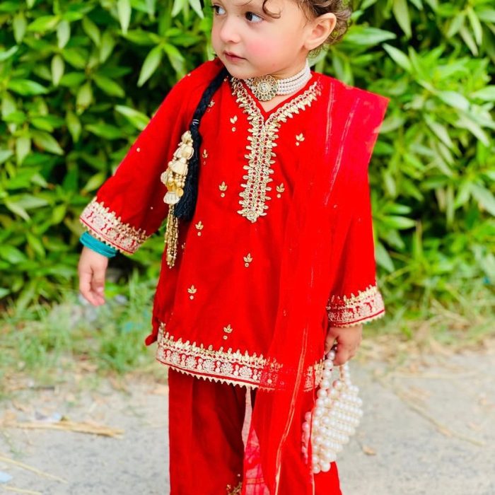 zaha red shalwar qameez (2)