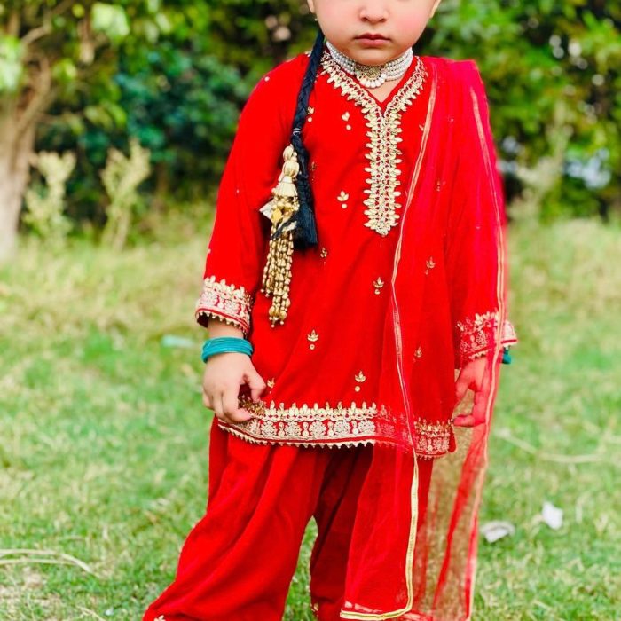 zaha red shalwar qameez (3)