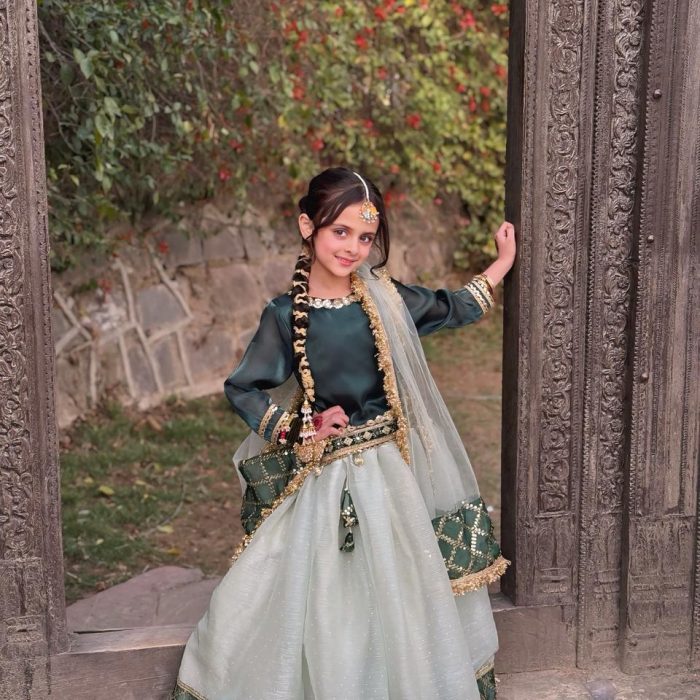 hoorain green lehnga choli (5) hoorain green lehnga choli (5)